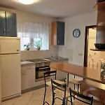 Apartment Vratovic *