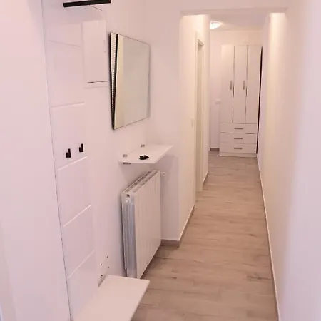 Vratovic Apartment Pula